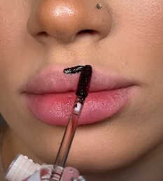 Peel-Off Lip Tint – Waterproof Matte Stain